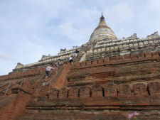 Climbing Shwesandaw pagoda