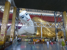 The huge reclining Buddha in Yangon