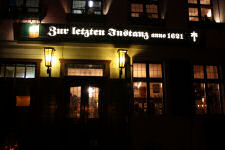 Entrance to the restaurant Zur Letzen Instanz in Berlin