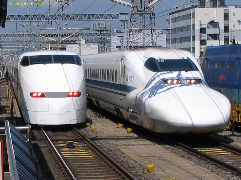 http://gardkarlsen.com/japan/shinkansen_300_700_series.jpg