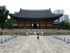 Scene from Deoksugung palace in Seoul